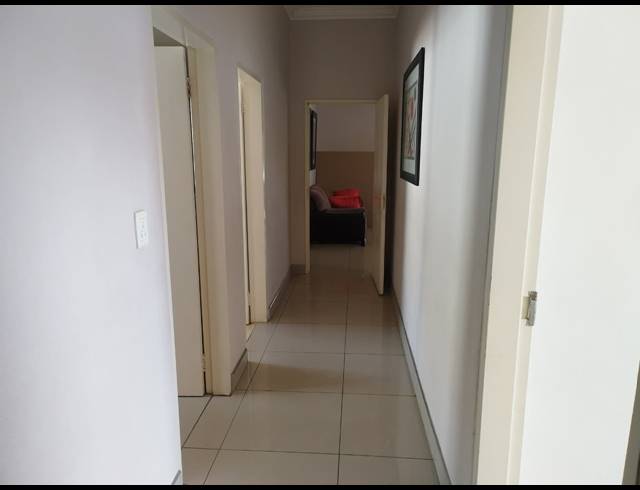 3 BEDROOM HOUSE FOR SALE IN THE HILL